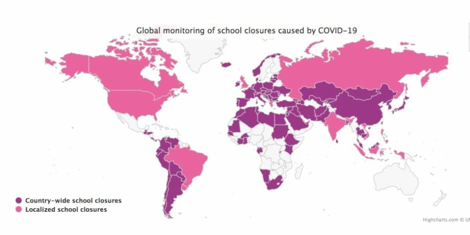 UNESCOs oversikt over full (fiolett) og delvis (rosa) nedstengning av utdanningssystemet i ulike land.