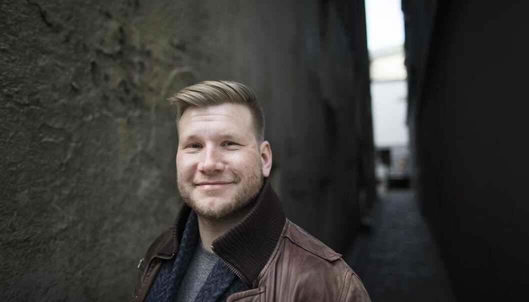 Førsteamanuensis ved Universitetet i Oslo, Alexander Sandtorv, ønsker en debatt om prisen forskere må betale for å være synlig i offentligheten. Førsteamanuensis ved Universitetet i Oslo, Alexander Sandtorv, ønsker en debatt om prisen forskere må betale for å være synlig i offentligheten.