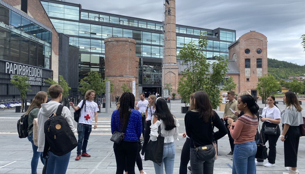Når studentmassen endrer seg så må vi også tilpasse oss mottakeren, skriver Steinar Vikholt. Her er et knippe studenter ved USN campus Drammen samlet i forbindelse med studiestarten 2020. Når studentmassen endrer seg så må vi også tilpasse oss mottakeren, skriver Steinar Vikholt. Her er et knippe studenter ved USN campus Drammen samlet i forbindelse med studiestarten 2020.