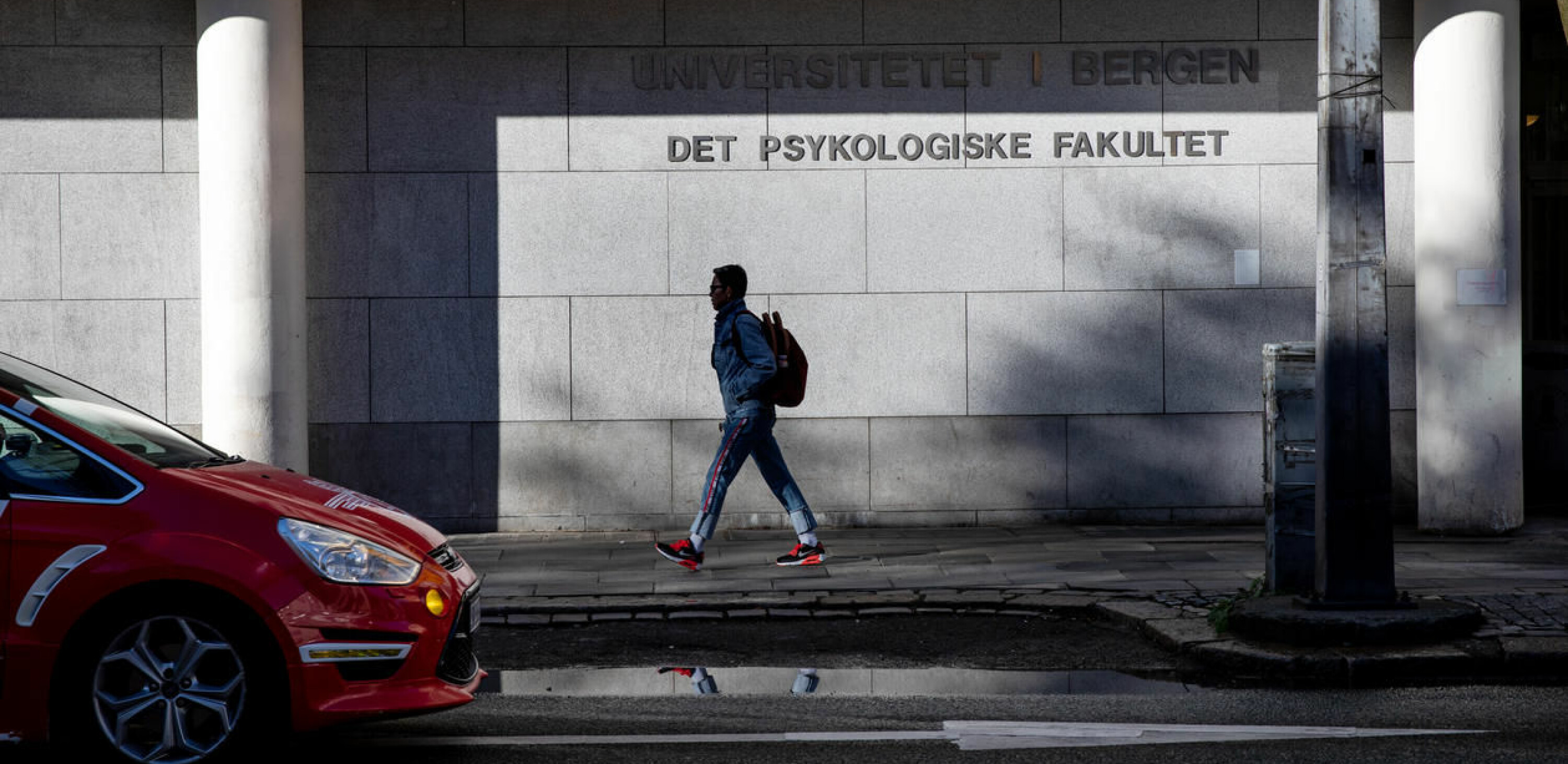 Den tyske studenten mener systemet for varsling ved Universitetet i Bergen må forbedres og tilliten til det gjenopprettes. Dette er et illustrasjonsfoto av Det psykologiske fakultet.
