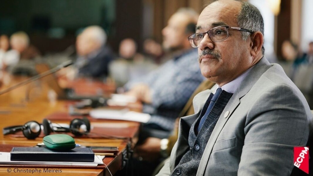 Aihan Jaf under en konferanse mot dødsstraff i Brüssel i 2019. Aihan Jaf under en konferanse mot dødsstraff i Brüssel i 2019.
