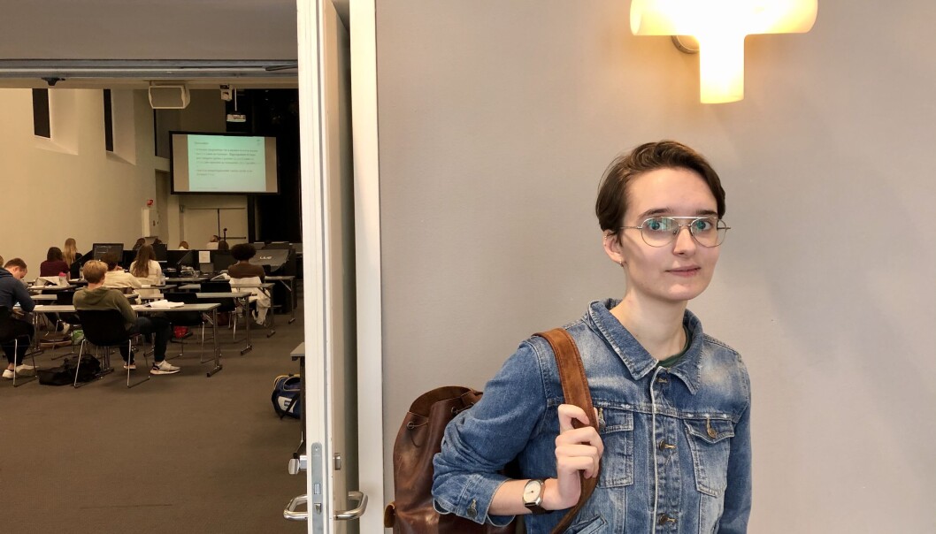 Salem konferansesenter ligger midt i Bergen sentrum, og har plass til mange. Men Skeive Studenter Bergen, her representert ved nestleder Niko Grimm, mener det er problematisk at UiB benytter lokalene, på grunn av menighetens syn på homofili. Salem konferansesenter ligger midt i Bergen sentrum, og har plass til mange. Men Skeive Studenter Bergen, her representert ved nestleder Niko Grimm, mener det er problematisk at UiB benytter lokalene, på grunn av menighetens syn på homofili.