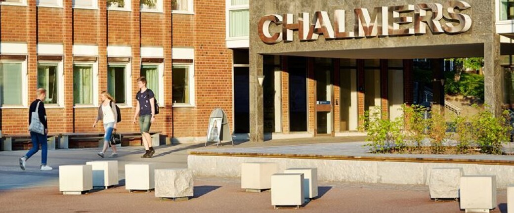 For å minimerer oppsigelser tilbys ansatte å slutte på dagen ved Chalmers tekniske høgskole i Gøteborg. For å minimerer oppsigelser tilbys ansatte å slutte på dagen ved Chalmers tekniske høgskole i Gøteborg.