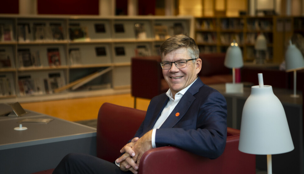 Rektor ved Universitetet i Oslo, Svein Stølen, ber regjeringen ha blikket rettet mot grunnforskningen.