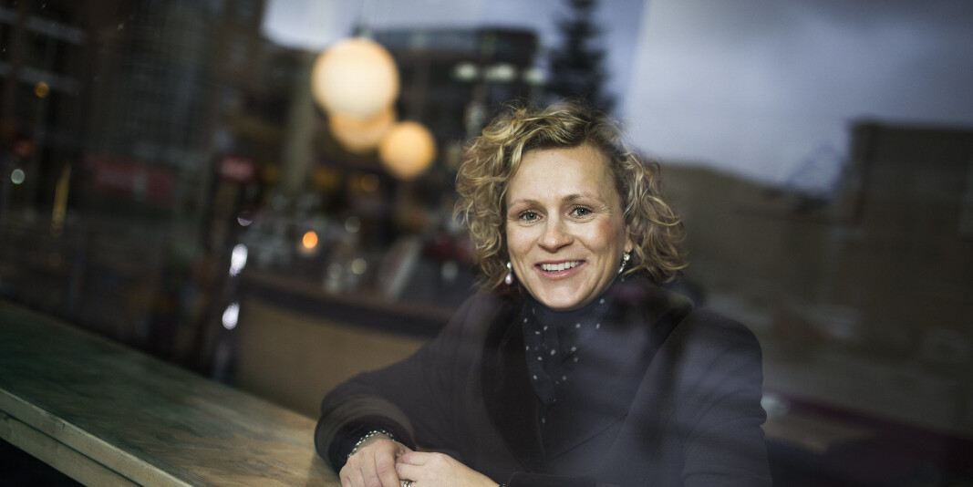 — Lederen kan ikke nøye seg med bare å følge opp daglig arbeid når medarbeidere jobber hjemmefra, mener forsker Christina Nerstad ved OsloMet. — Lederen kan ikke nøye seg med bare å følge opp daglig arbeid når medarbeidere jobber hjemmefra, mener forsker Christina Nerstad ved OsloMet.