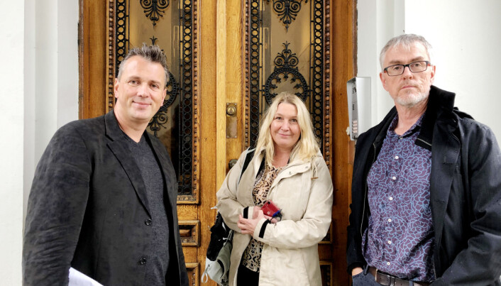 Helge Holgersen, Mariann Helen Olsen og Steinar Vagstad, alle frå Forskerforbundet, fekk legga fram saka for universitetsstyret. Helge Holgersen, Mariann Helen Olsen og Steinar Vagstad, alle frå Forskerforbundet, fekk legga fram saka for universitetsstyret.