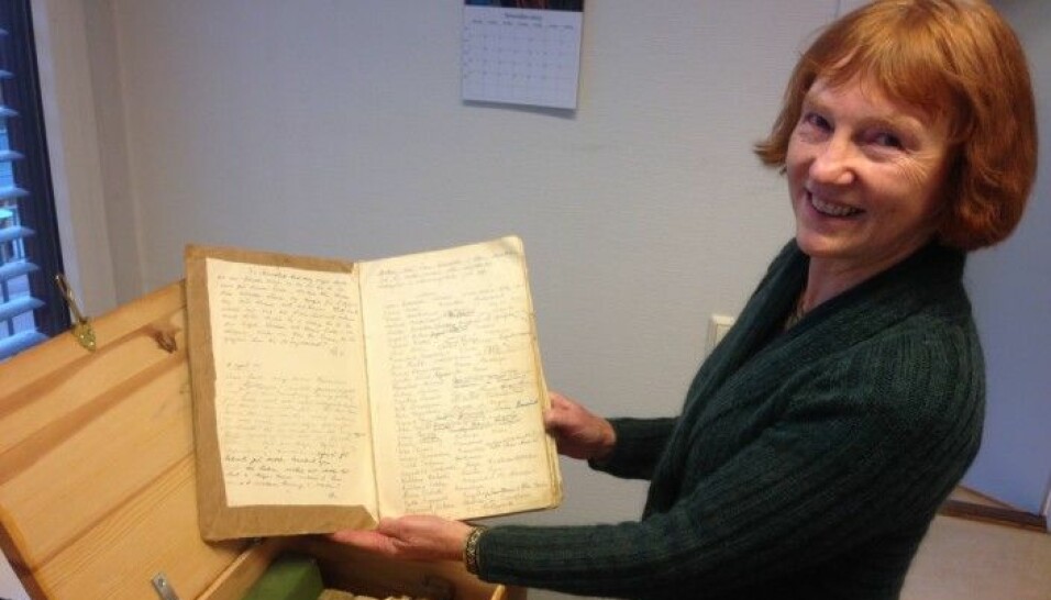 Bibliotekar Anne-Berit Gregersen reddet dagbøkene for ettertiden.