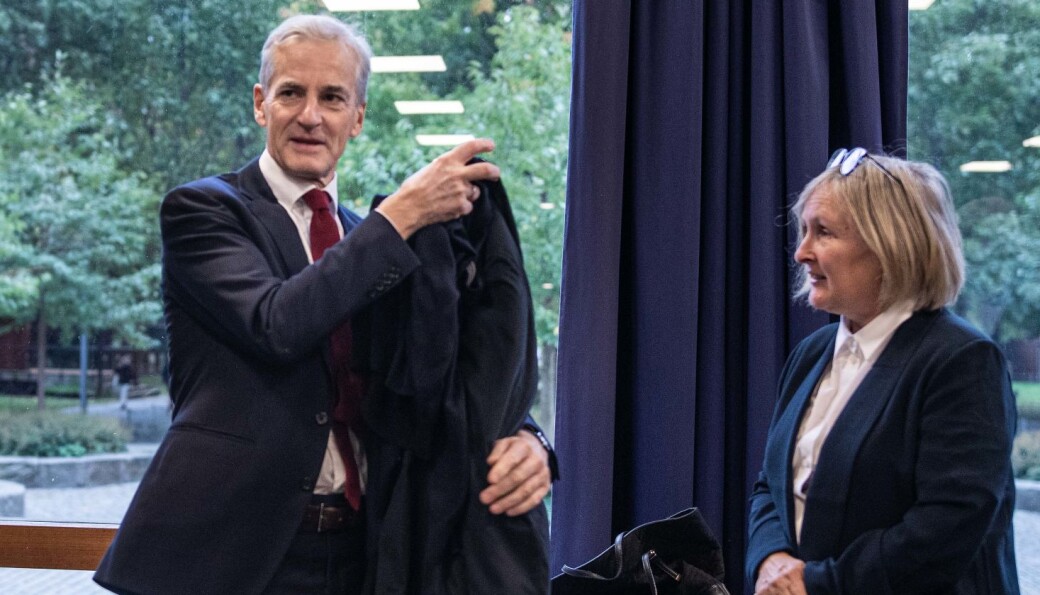 Prorektor for utdanning ved Universitetet i Oslo, kom med både ris og ros til Arbeiderpartiets nye forslag til program for høyere utdanning, kompetanse og forskning. Her sammen med partileder Jonas Gahr Støre, som startet dagen med egen forelesning for UiO-studenter. Prorektor for utdanning ved Universitetet i Oslo, kom med både ris og ros til Arbeiderpartiets nye forslag til program for høyere utdanning, kompetanse og forskning. Her sammen med partileder Jonas Gahr Støre, som startet dagen med egen forelesning for UiO-studenter.