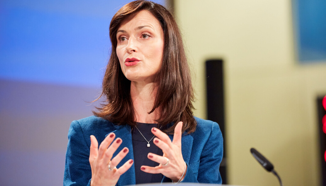 EU-kommisjonen, her ved forskningskommisær Mariya Gabriel, kan få utvidet makt til å holde aktører utenfor forskningssamarbeidet. EU-kommisjonen, her ved forskningskommisær Mariya Gabriel, kan få utvidet makt til å holde aktører utenfor forskningssamarbeidet.