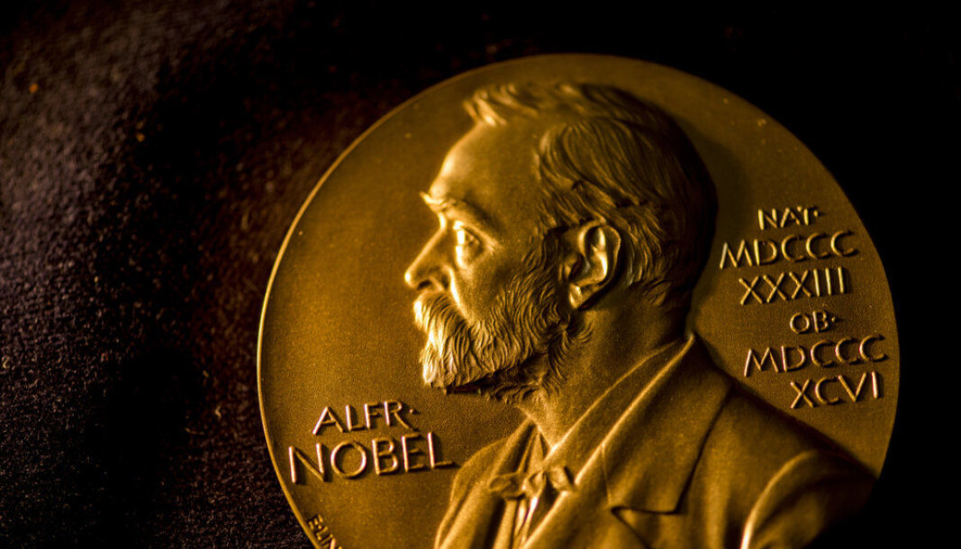 Tre amerikansk/britiske forskere deler årets nobelpris i medisin. Tre amerikansk/britiske forskere deler årets nobelpris i medisin.