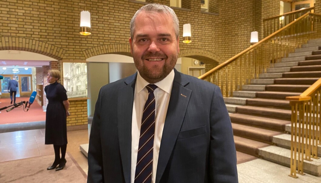 Leder av utdanningskomiteen , Roy Steffensen (Frp), ser flere gode tiltak på arbeidslivsrelevans, men venter også spent på styringsmeldingen der finansieringen er forventet å bli presentert. Leder av utdanningskomiteen , Roy Steffensen (Frp), ser flere gode tiltak på arbeidslivsrelevans, men venter også spent på styringsmeldingen der finansieringen er forventet å bli presentert.