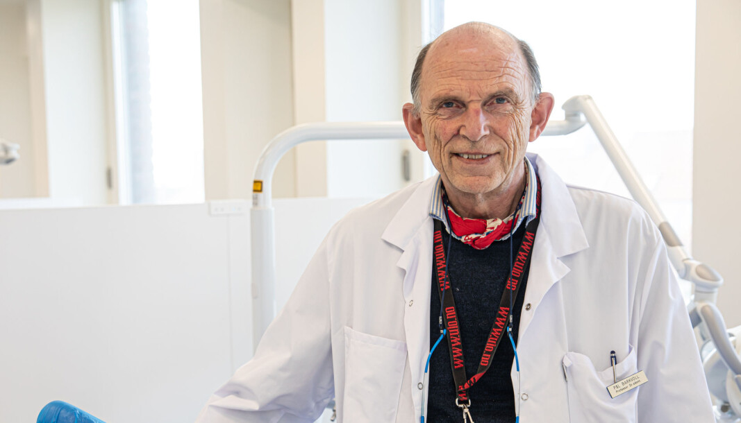 Avtroppende dekan ved Det odontologiske fakultet, Pål Barkvoll, håper styret ved Universitetet i Oslo vil dekke opp for underskuddet ved fakultet. Avtroppende dekan ved Det odontologiske fakultet, Pål Barkvoll, håper styret ved Universitetet i Oslo vil dekke opp for underskuddet ved fakultet.