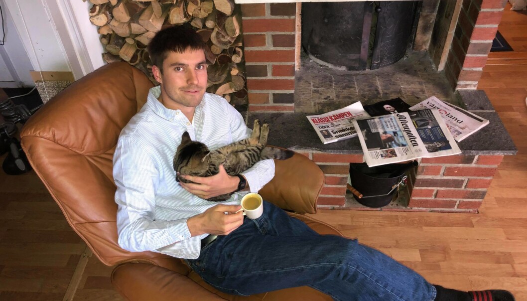Simon Folkman Hedland satsar på ei fin, men roleg helg, i kollektivet i Trondheim. Simon Folkman Hedland satsar på ei fin, men roleg helg, i kollektivet i Trondheim.