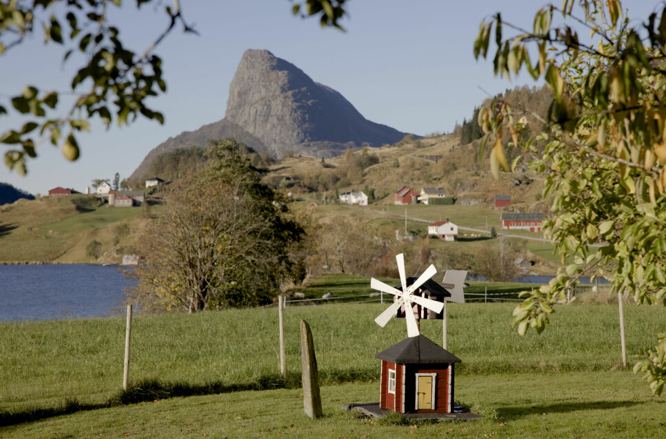 Det ingen skulle tru, der ingen skulle bu. Standnes ligg i Sunnfjord i Vestland, på grensa mellom innlands- og kystklima.