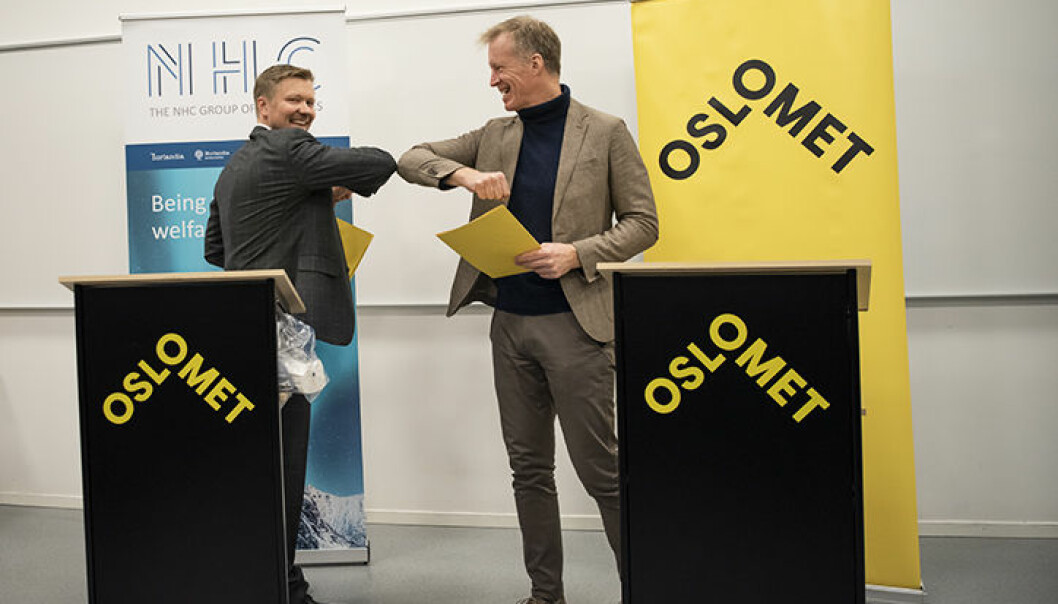 Rektor Curt Rice ved OsloMet og CEO ved NHC Group, Yngvar Tov Herbjørnssønn, har signert intensjonsavtale.