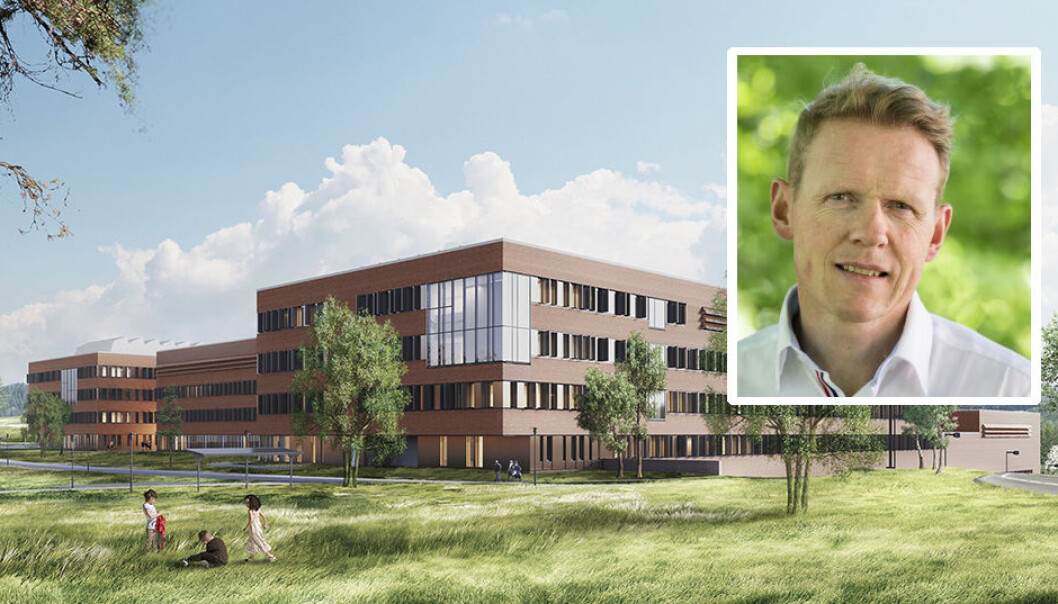 NMBU-direktør Lars Atle Holm finner det er svært uheldig at universitetet og alle ansatte nå må forholde seg til nok en forsinkelse i overtakelsen av veterinærbyggene i Ås. NMBU-direktør Lars Atle Holm finner det er svært uheldig at universitetet og alle ansatte nå må forholde seg til nok en forsinkelse i overtakelsen av veterinærbyggene i Ås.