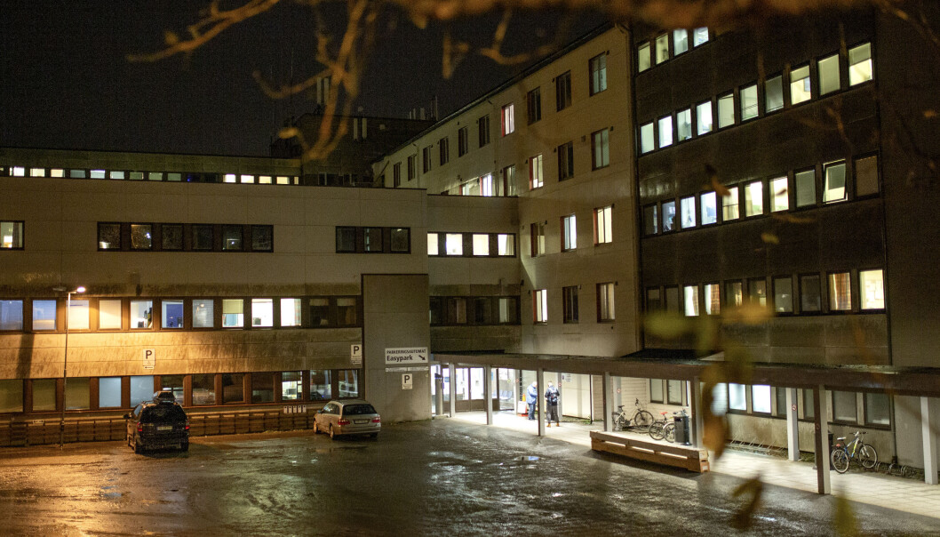 Hammerfest har hatt et stort smitteutbrudd, og sykehuset er stengt. Det gjorde at sykepleiestudentene også måtte gå hjem. Hammerfest har hatt et stort smitteutbrudd, og sykehuset er stengt. Det gjorde at sykepleiestudentene også måtte gå hjem.