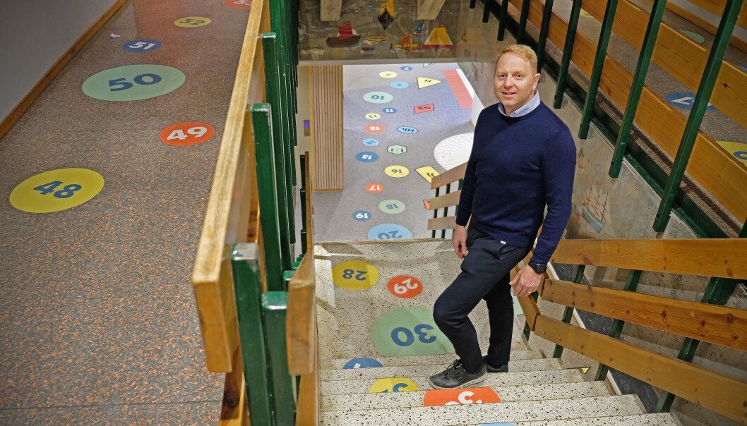 Trudvang skule i Sogndal nyttar fysisk aktiv læring for alle elevar. Nyleg har skulen også fått ny dekor innandørs. Professor Geir Kåre Resaland har hatt samarbeid med skulen sidan 2004. Trudvang skule i Sogndal nyttar fysisk aktiv læring for alle elevar. Nyleg har skulen også fått ny dekor innandørs. Professor Geir Kåre Resaland har hatt samarbeid med skulen sidan 2004.