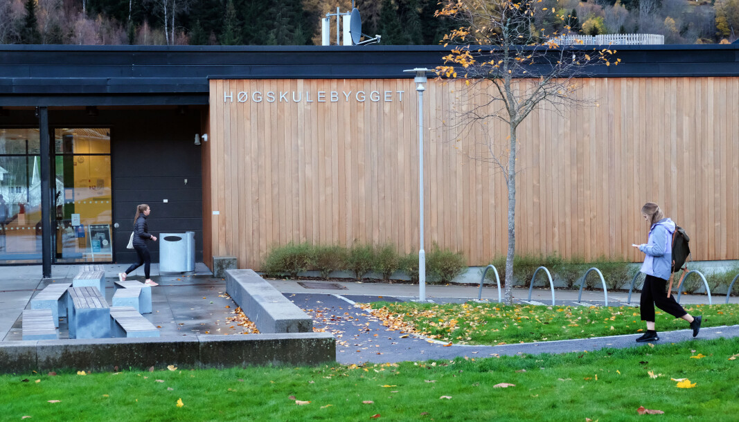 Sogndal-studenter sier digital undervisning har gjort at de har betalt for unødvendige hybler. Her fra Høgskulen på Vestlandet campus Sogndal. Sogndal-studenter sier digital undervisning har gjort at de har betalt for unødvendige hybler. Her fra Høgskulen på Vestlandet campus Sogndal.