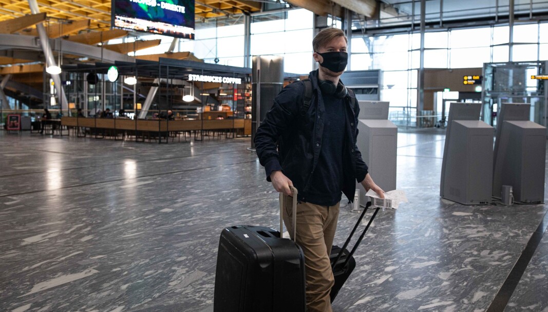 Medisinstudent Odd Martin Bøe må møte på eksamen med krav om fysisk oppmøte på Erasmus universitetet i Rotterdam. Medisinstudent Odd Martin Bøe må møte på eksamen med krav om fysisk oppmøte på Erasmus universitetet i Rotterdam.