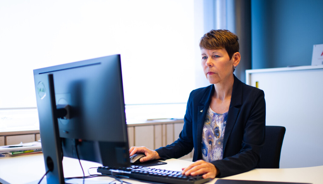 Toppsjef Norunn S. Myklebust i Norsk institutt for naturforskning (Nina) etterlyser en evaluering av fusjoner og sammenslutninger i instituttsektoren. — Vi observerer at det er utfordringer og det er en fare for at disse regnestykkene ikke går i hop, sier Nina-direktøren. Toppsjef Norunn S. Myklebust i Norsk institutt for naturforskning (Nina) etterlyser en evaluering av fusjoner og sammenslutninger i instituttsektoren. — Vi observerer at det er utfordringer og det er en fare for at disse regnestykkene ikke går i hop, sier Nina-direktøren.