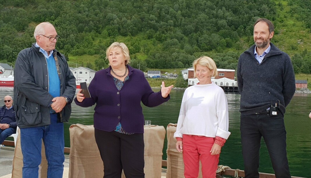 Senter for hav og Arktis kom i drift i 2017 og ble offisielt åpnet av statsminister Erna Solberg i 2018. Her er statsministeren under åpningen flankert av fra venstre: Nofima-sjef Øyvind Fylling-Jensen, rektor Anne Husebekk, UiT og direktør Jan-Gunnar Winther ved Senter for hav og Arktis. Senter for hav og Arktis kom i drift i 2017 og ble offisielt åpnet av statsminister Erna Solberg i 2018. Her er statsministeren under åpningen flankert av fra venstre: Nofima-sjef Øyvind Fylling-Jensen, rektor Anne Husebekk, UiT og direktør Jan-Gunnar Winther ved Senter for hav og Arktis.