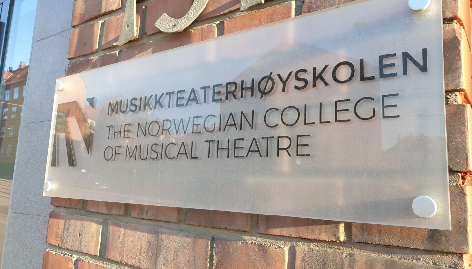 Et stort antall studenter ved Musikkteaterhøyskolen er smittet av koronaviruset etter to forestillinger som ble avholdt for to uker siden.
