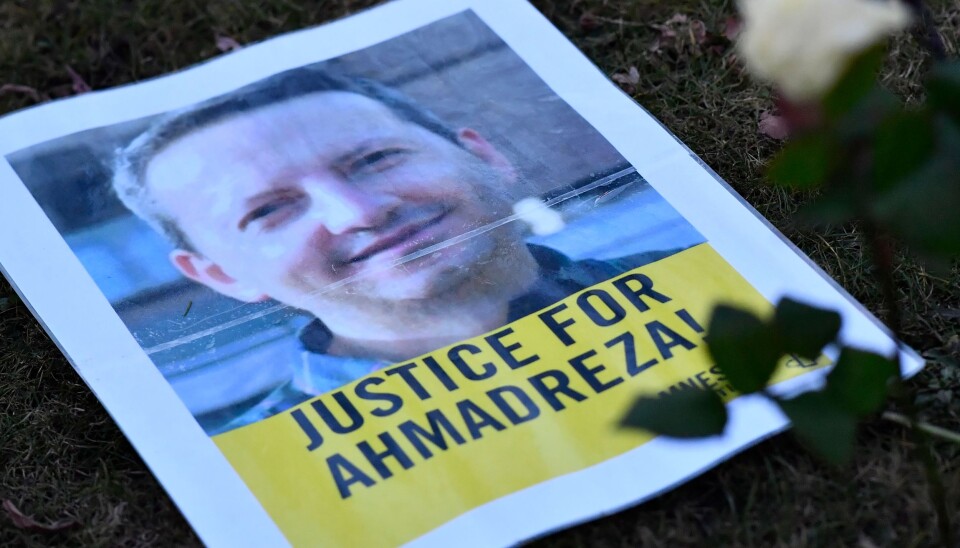 Bildet er fra en demonstrasjon utenfor den iranske ambassaden i Brussel.