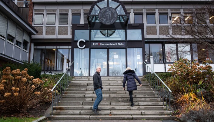 Vår avtale er slutt. Jørn og Kristin er allerede på vei inn til neste avtale. Vår avtale er slutt. Jørn og Kristin er allerede på vei inn til neste avtale.