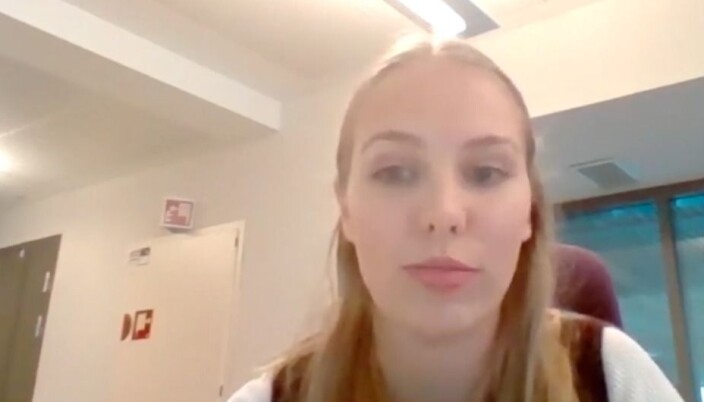 Studentrepresentant Cora Møller Jensen er oppteken av studentane si psykiske helse og av at mange er einsame denne koronahausten. Studentrepresentant Cora Møller Jensen er oppteken av studentane si psykiske helse og av at mange er einsame denne koronahausten.