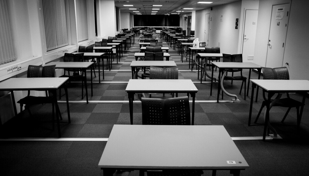 Stengte lesesaler og forelesninger på nett. Studenter savner den faglige og fysiske omgang med medstudenter og forelesere, og sier de har lært mindre under snart et år med pandemi. Stengte lesesaler og forelesninger på nett. Studenter savner den faglige og fysiske omgang med medstudenter og forelesere, og sier de har lært mindre under snart et år med pandemi.