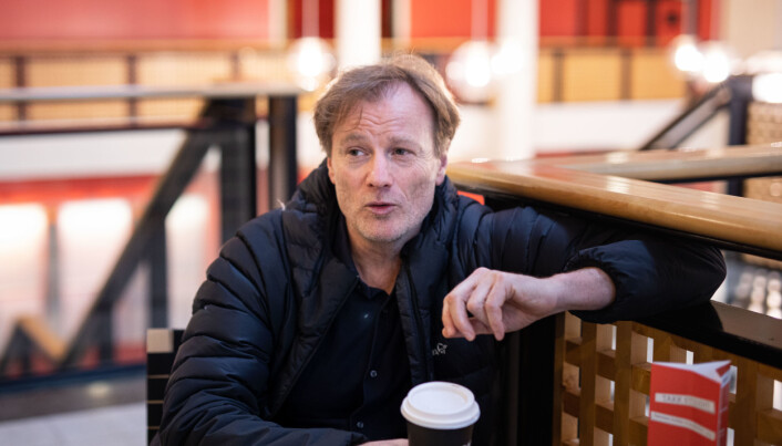 Morten Hjorth-Jensen har gjort flere lærdommer etter høstens undervisning. Et moment han trekker fram er å stykke opp materialet i kortere videoer for å holde oppmerksomheten til studentene. Morten Hjorth-Jensen har gjort flere lærdommer etter høstens undervisning. Et moment han trekker fram er å stykke opp materialet i kortere videoer for å holde oppmerksomheten til studentene.