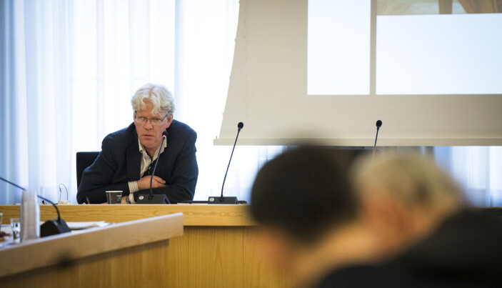 — Vi er avhengig av openheit for å kunne ha tillit til at institusjonane tilset folk etter nøytrale prinsipp, seier Tron Strand, leiar Presseforbundets offentlighetsutvalg. — Vi er avhengig av openheit for å kunne ha tillit til at institusjonane tilset folk etter nøytrale prinsipp, seier Tron Strand, leiar Presseforbundets offentlighetsutvalg.