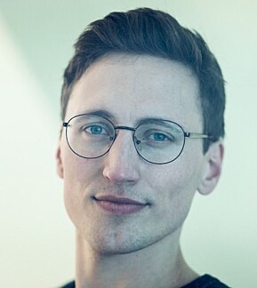 Aksel Braanen Sterri får 3,7 millioner og er sikret jobb de neste tre årene. Aksel Braanen Sterri får 3,7 millioner og er sikret jobb de neste tre årene.