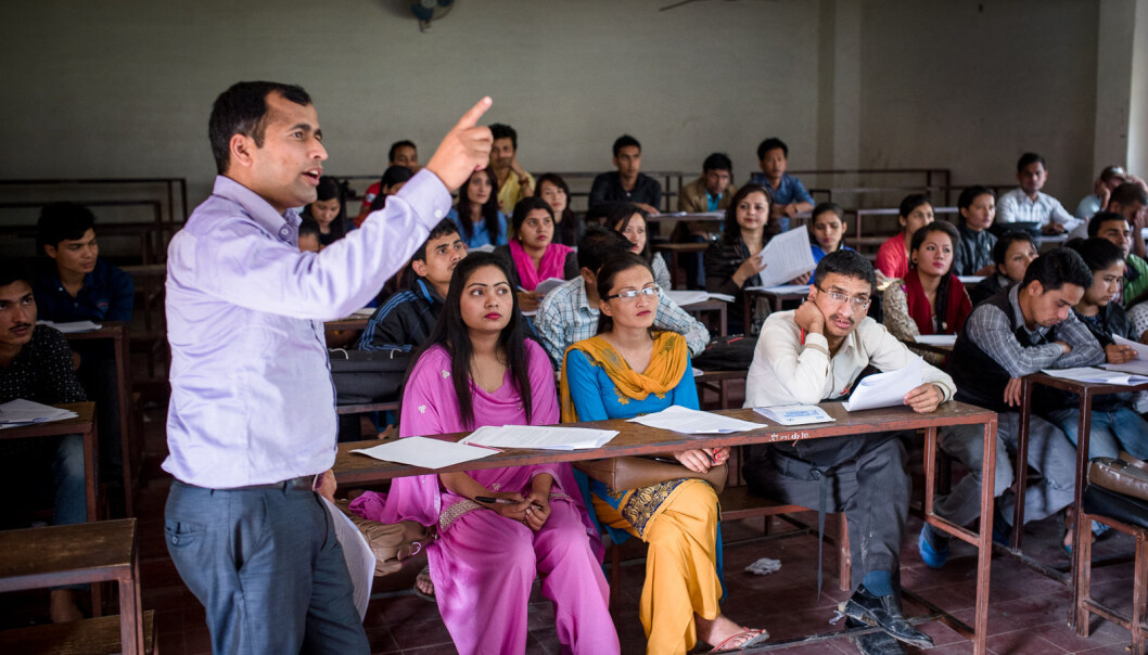 Studenter undervises i oppgaveskriving, som en del av et Norhed-prosjekt på Tribhuvan universitetet i Katmandu. Studenter undervises i oppgaveskriving, som en del av et Norhed-prosjekt på Tribhuvan universitetet i Katmandu.