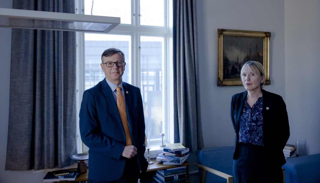 — Jeg vet ikke om dette handler om misforståelser eller for dårlig politisk håndverk, sier rektor ved UiT, Dag Rune Olsen. Her sammen med UiB-rektor Margareth Hagen. — Jeg vet ikke om dette handler om misforståelser eller for dårlig politisk håndverk, sier rektor ved UiT, Dag Rune Olsen. Her sammen med UiB-rektor Margareth Hagen.