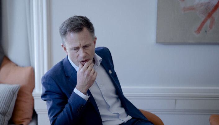 Jeg frykter det er flere saker vi burde fanget opp, sier UiBs direktør Robert Rastad. Jeg frykter det er flere saker vi burde fanget opp, sier UiBs direktør Robert Rastad.