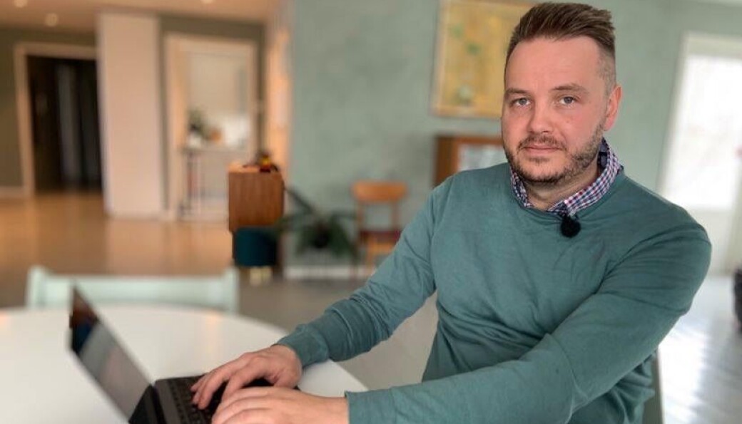 Roald A. Øien er professor i spesialpedagogikk ved UiT Norges arktiske universitet. Selv om det er relativt lenge til han selv er pensjonist har han få problemer med å drøfte temaet som har med pensjonsalder å gjøre. 28. februar utløper høringsfristen for forslag om å øke pensjonsalderen for statsansatte. Roald A. Øien er professor i spesialpedagogikk ved UiT Norges arktiske universitet. Selv om det er relativt lenge til han selv er pensjonist har han få problemer med å drøfte temaet som har med pensjonsalder å gjøre. 28. februar utløper høringsfristen for forslag om å øke pensjonsalderen for statsansatte.