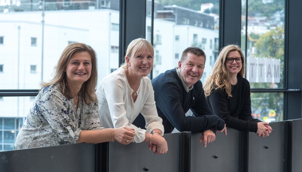 Valplattforma er ikkje offentleggjort endå. Men Margareth Hagen (nr 2 f.v.) stiller som rektorkandidat, og har Pinar Heggernes (t.v.), Gottfried Greve og Annelin Eriksen med på laget Valplattforma er ikkje offentleggjort endå. Men Margareth Hagen (nr 2 f.v.) stiller som rektorkandidat, og har Pinar Heggernes (t.v.), Gottfried Greve og Annelin Eriksen med på laget