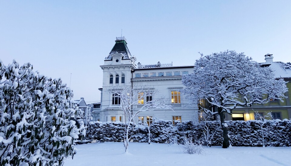 Universitetet i Bergen har stått uten fast kommunikasjonsdirektør i et halvt år. januar 2021, vinter, Bergen
