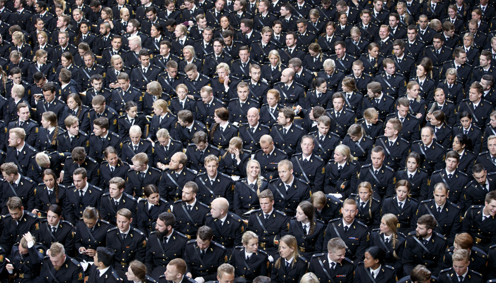 Politistudenter under vitnemålsutdelinig i Oslo. De har blitt langt færre de siste årene. Politistudenter under vitnemålsutdelinig i Oslo. De har blitt langt færre de siste årene.