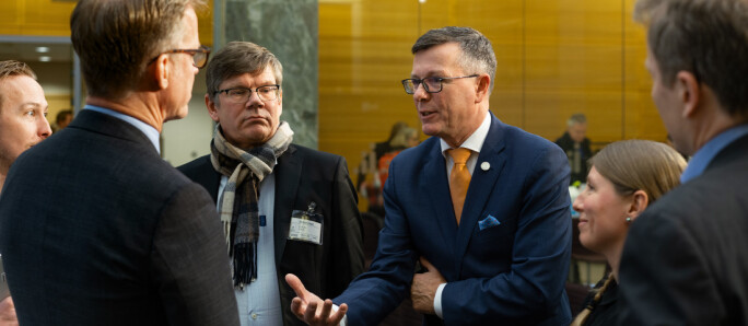 Ny lov om universiteter og høgskoler. Dag Rune Olsen, Svein Stølen,Curt Rice diskuterer forslag da de ble lagt fram i februar 2020. Ny lov om universiteter og høgskoler. Dag Rune Olsen, Svein Stølen,Curt Rice diskuterer forslag da de ble lagt fram i februar 2020.