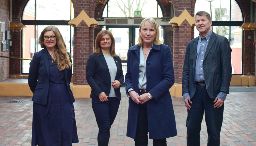 F.v. Annelin Eriksen, Pinar Heggernes, Margareth Hagen og Gottfried Greve ønsker å utgjøre den faglige ledelsen ved Universitetet i Bergen de neste fire årene. F.v. Annelin Eriksen, Pinar Heggernes, Margareth Hagen og Gottfried Greve ønsker å utgjøre den faglige ledelsen ved Universitetet i Bergen de neste fire årene.