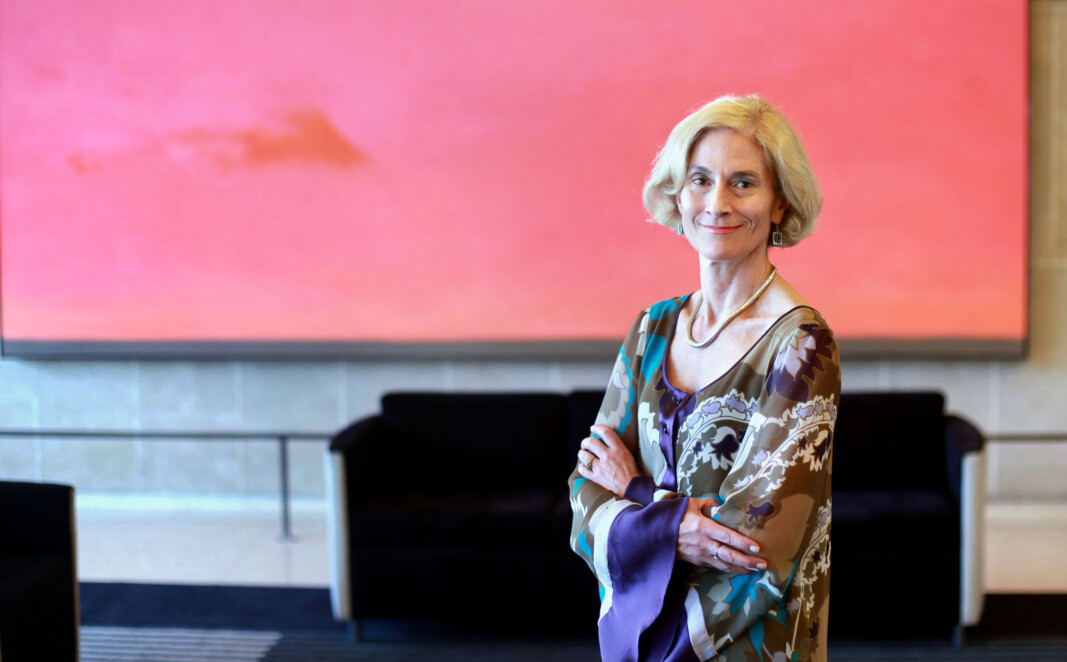 Martha Nussbaum, som er professor i rettsvitenskap og etikk, er kjent som allmennhetens filosof. 9. juni mottar hun Holbergprisen. Martha Nussbaum, som er professor i rettsvitenskap og etikk, er kjent som allmennhetens filosof. 9. juni mottar hun Holbergprisen.