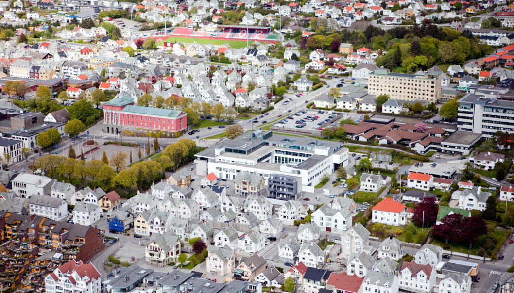 Studentane vil berre få tilgang til bibliotek og lesesalar på Høgskulen i Vestlandet sin campus i Haugesund ei stund framover, etter at kommunen har vedteke å stenge ned det meste på campus. Studentane vil berre få tilgang til bibliotek og lesesalar på Høgskulen i Vestlandet sin campus i Haugesund ei stund framover, etter at kommunen har vedteke å stenge ned det meste på campus.