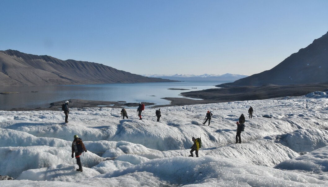 Heilt sidan 1981 har Ola Einang hatt kurs på Svalbard, dei siste 12 åra knytt til UiT. Men også det nordlegaste universitetet har 75-årsgrense. Heilt sidan 1981 har Ola Einang hatt kurs på Svalbard, dei siste 12 åra knytt til UiT. Men også det nordlegaste universitetet har 75-årsgrense.