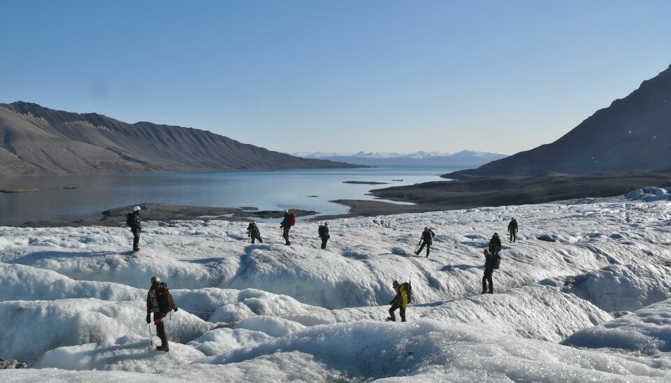 Heilt sidan 1981 har Ola Einang hatt kurs på Svalbard, dei siste 12 åra knytt til UiT. Men også det nordlegaste universitetet har 75-årsgrense.