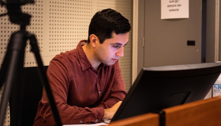 — Å bli møtt som en kriminell bare fordi man har gjort sitt ytterste for å få nok fag og praksis etter deres regler. Jeg har ikke ord for hvordan det føles, sa tidligere ELTE-student Tor-Arne Haugland da han vitnet fredag. — Å bli møtt som en kriminell bare fordi man har gjort sitt ytterste for å få nok fag og praksis etter deres regler. Jeg har ikke ord for hvordan det føles, sa tidligere ELTE-student Tor-Arne Haugland da han vitnet fredag.