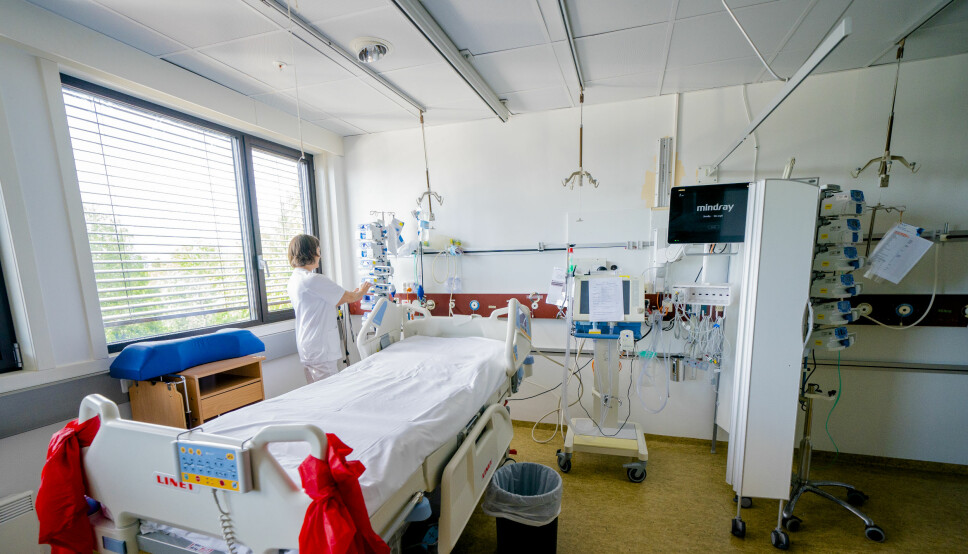 Kohortstuen til koronapasienter på intensivavdelingen ved Bærum sykehus. Sykehuset går mot en normalsituasjon etter å ha vært i høy koronaberedskap. Foto: Stian Lysberg Solum / NTB