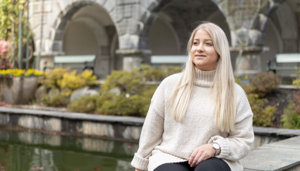 Venstrealliansen kritiserer studentparlamentsleder Sandra Krusmvik for å ha for mange hatter - og å ikke være tilstrekkelig bevisst om det.